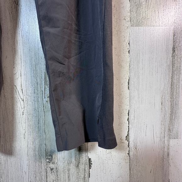 Athleta Grey Athleisure Pants | Sz 12 | Ribbed Side Pockets | Pull-On | Stretch - Picture 7 of 9